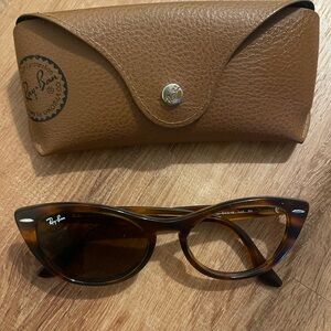 Brown Ray-bans with case